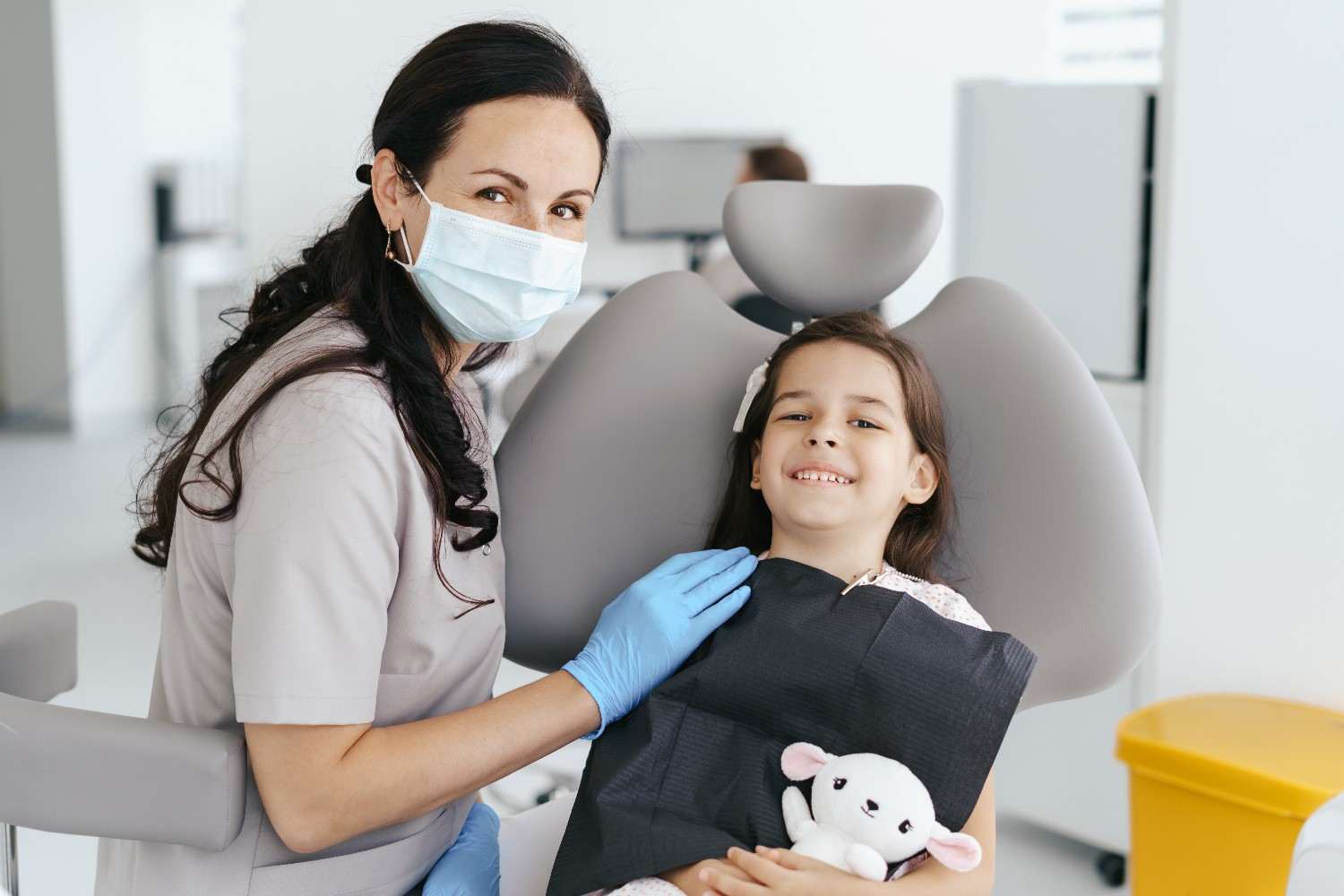Little girl smiling at the dentist, Sunshine KiDDS Dentistry